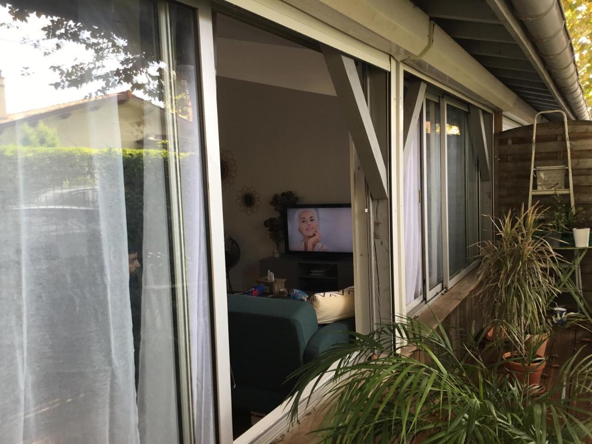Apartment T3 A Proximite Du Bassin *