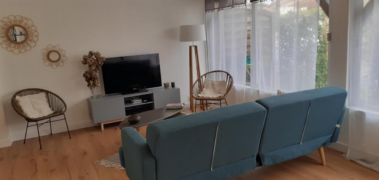 T3 A Proximite Du Bassin Apartment *